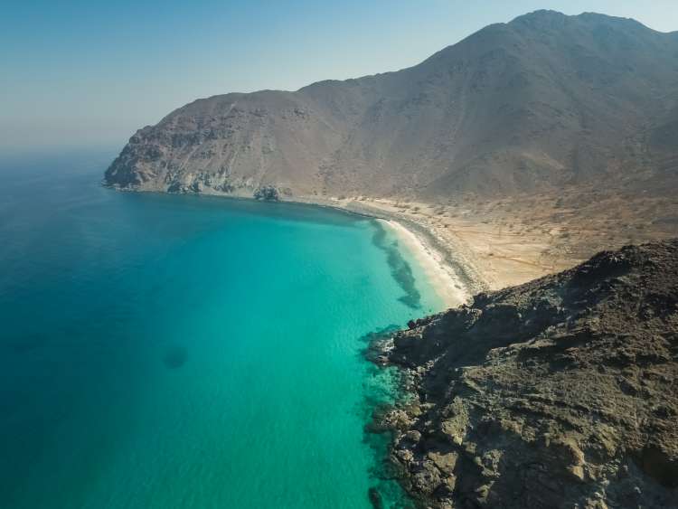 https://mdw-travel-data-us-east-1.s3.amazonaws.com/img/country/United-Arab-Emirates/Khor-Fakkan-Beach/img_01.jpg