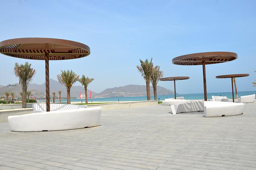 https://mdw-travel-data-us-east-1.s3.amazonaws.com/img/country/United-Arab-Emirates/Khor-Fakkan-Corniche/img_02.jpg