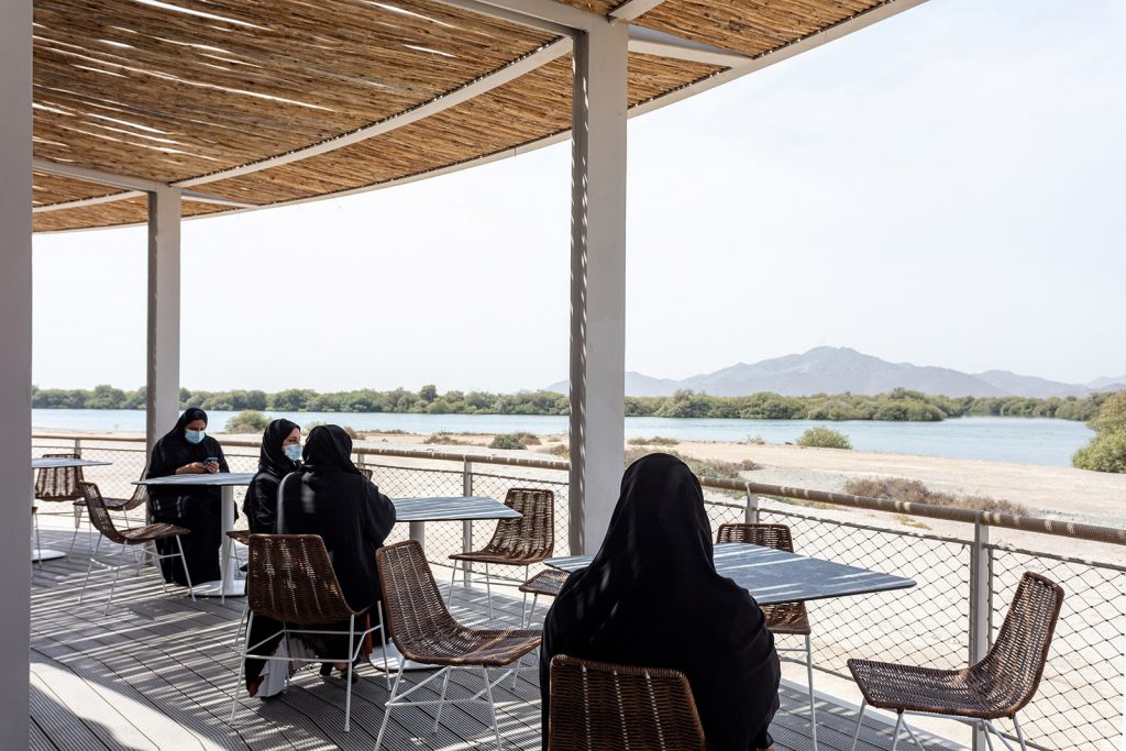 https://mdw-travel-data-us-east-1.s3.amazonaws.com/img/country/United-Arab-Emirates/Khor-Kalba/img_02.jpg