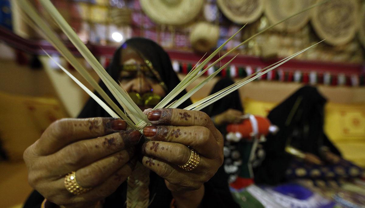 https://mdw-travel-data-us-east-1.s3.amazonaws.com/img/country/United-Arab-Emirates/Liwa-Date-Festival/img_04.jpg