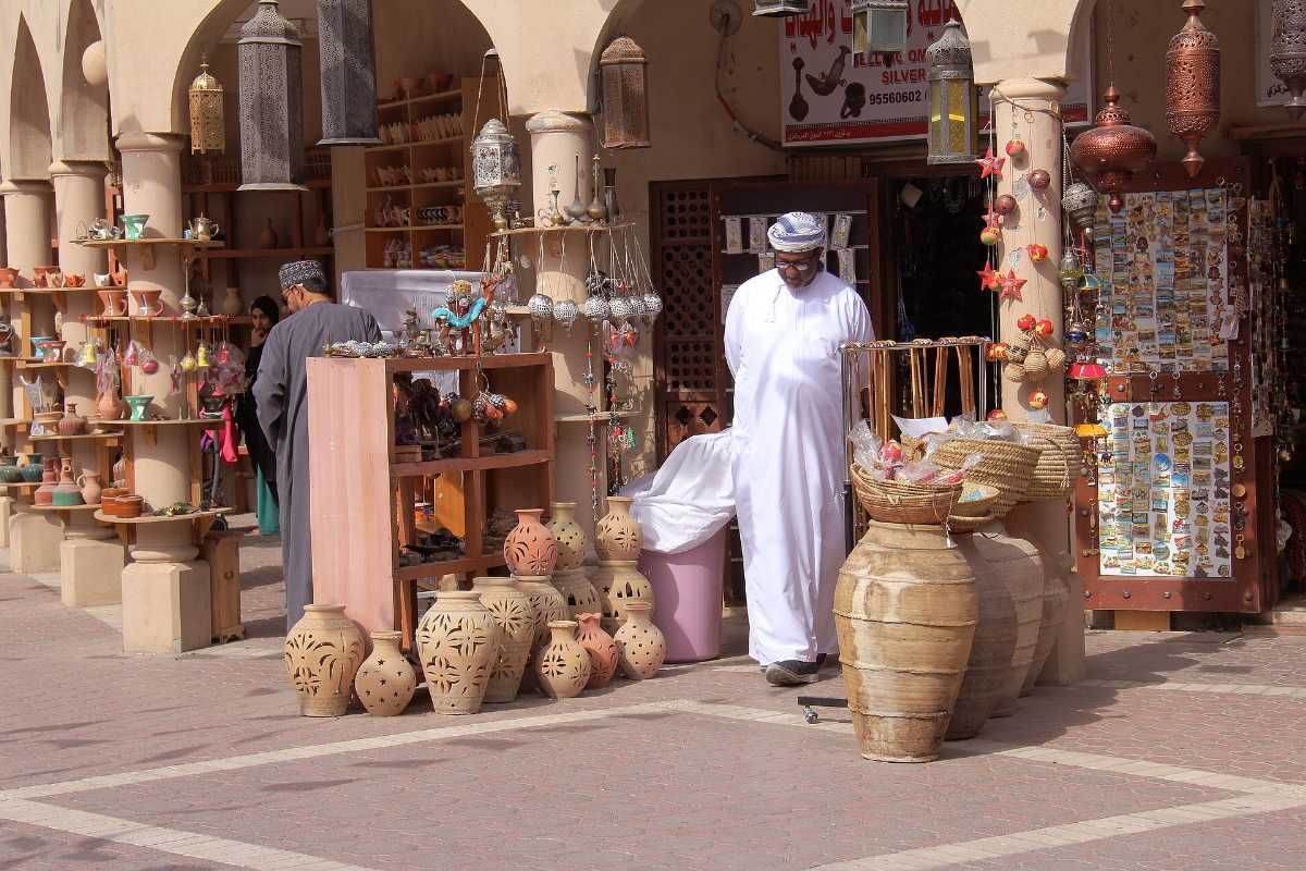 https://mdw-travel-data-us-east-1.s3.amazonaws.com/img/country/United-Arab-Emirates/Masafi-Friday-Market/img_02.jpg