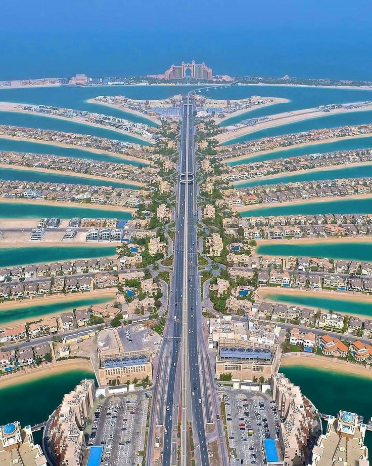 https://mdw-travel-data-us-east-1.s3.amazonaws.com/img/country/United-Arab-Emirates/Palm-Jumeirah/img_03.jpg
