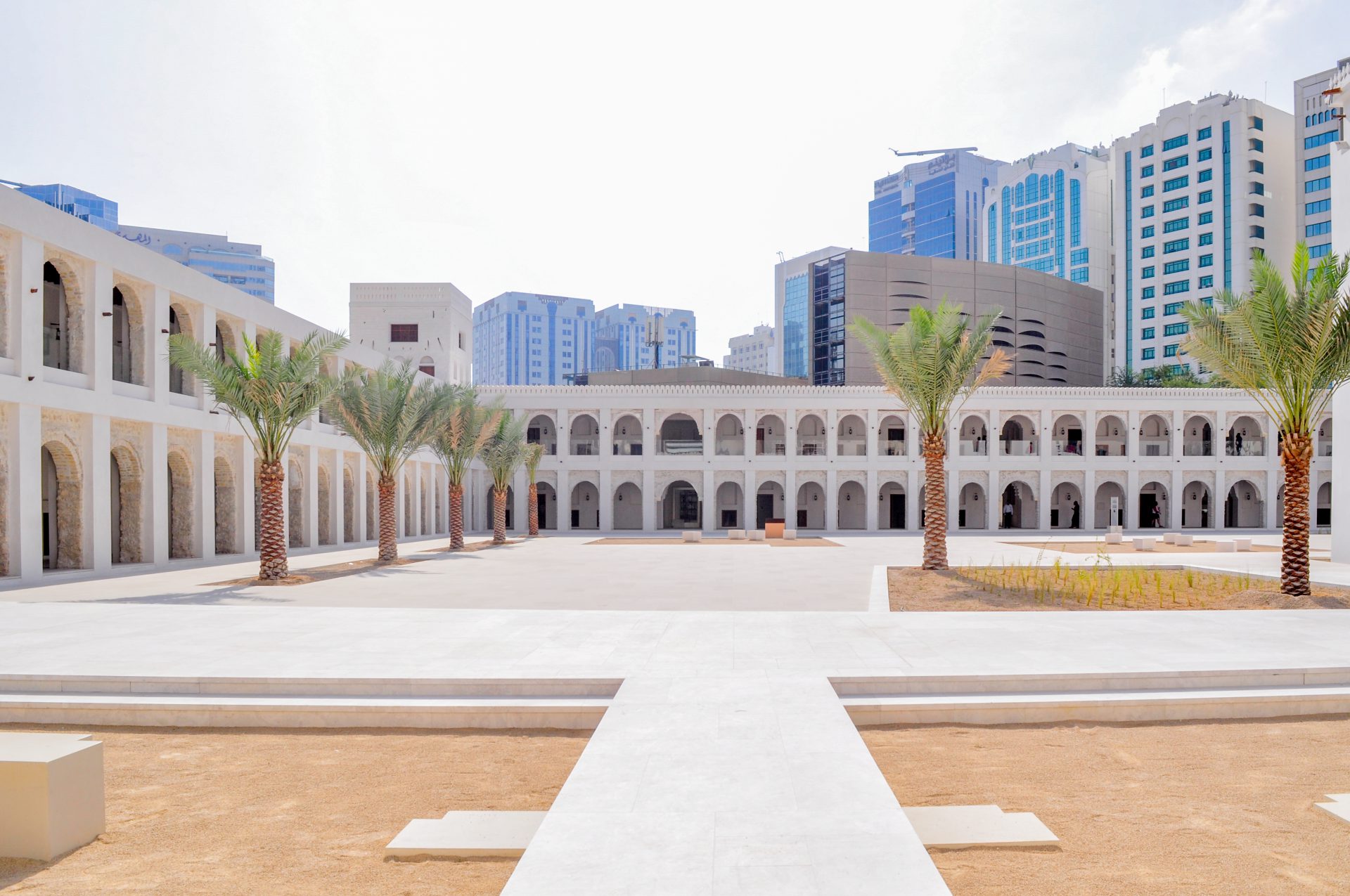 https://mdw-travel-data-us-east-1.s3.amazonaws.com/img/country/United-Arab-Emirates/Qasr-Al-Hosn/img_05.jpg