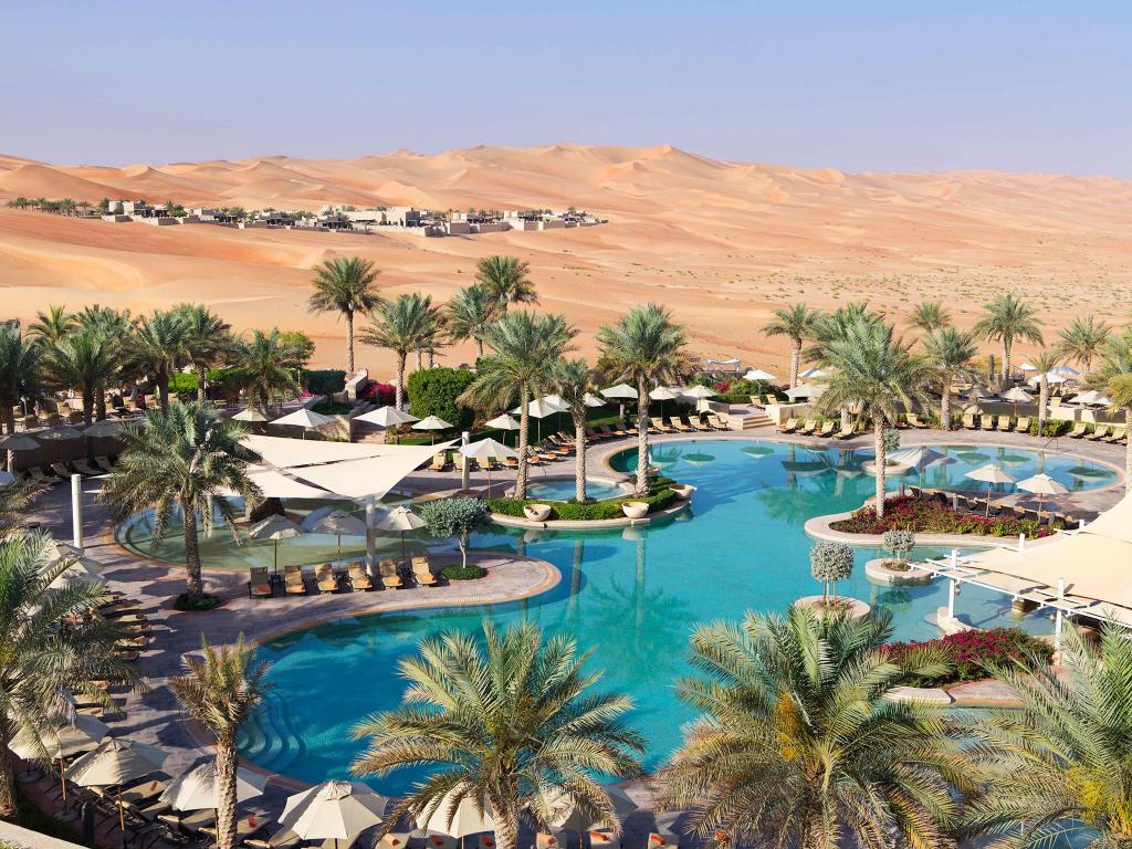 https://mdw-travel-data-us-east-1.s3.amazonaws.com/img/country/United-Arab-Emirates/Qasr-Al-Sarab-Desert-Resort-by-Anantara/img_02.jpg
