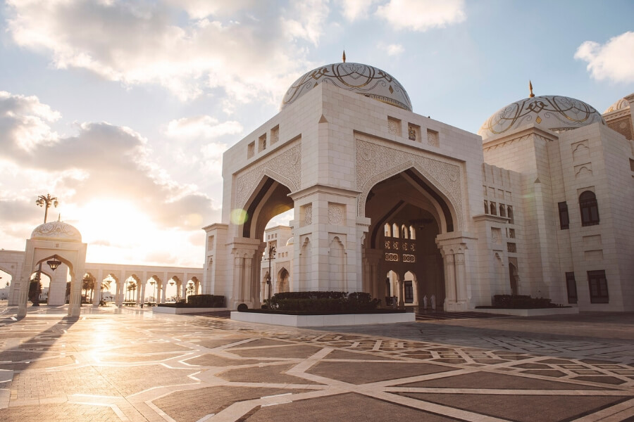 https://mdw-travel-data-us-east-1.s3.amazonaws.com/img/country/United-Arab-Emirates/Qasr-Al-Watan/img_01.jpg