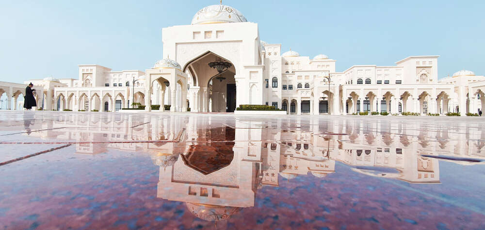 https://mdw-travel-data-us-east-1.s3.amazonaws.com/img/country/United-Arab-Emirates/Qasr-Al-Watan/img_02.jpg