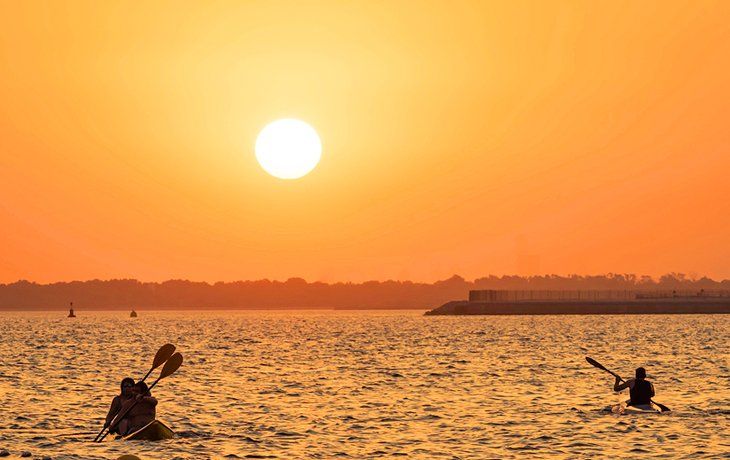 https://mdw-travel-data-us-east-1.s3.amazonaws.com/img/country/United-Arab-Emirates/RAK-Kayak/img_00.jpg