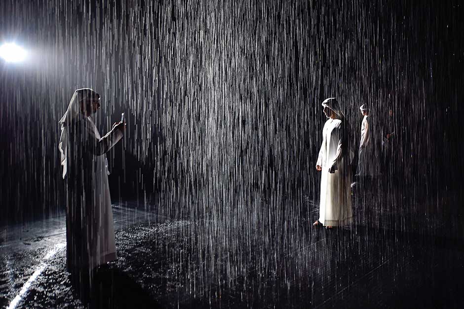 https://mdw-travel-data-us-east-1.s3.amazonaws.com/img/country/United-Arab-Emirates/Rain-Room-Sharjah/img_02.jpg