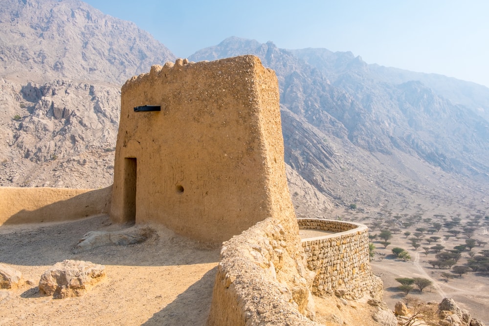 https://mdw-travel-data-us-east-1.s3.amazonaws.com/img/country/United-Arab-Emirates/Ras-Al-Khaimah-Landmarks:-Dhayah-Fort/img_02.jpg