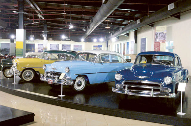 https://mdw-travel-data-us-east-1.s3.amazonaws.com/img/country/United-Arab-Emirates/Sharjah-Classic-Cars-Museum/img_01.jpg