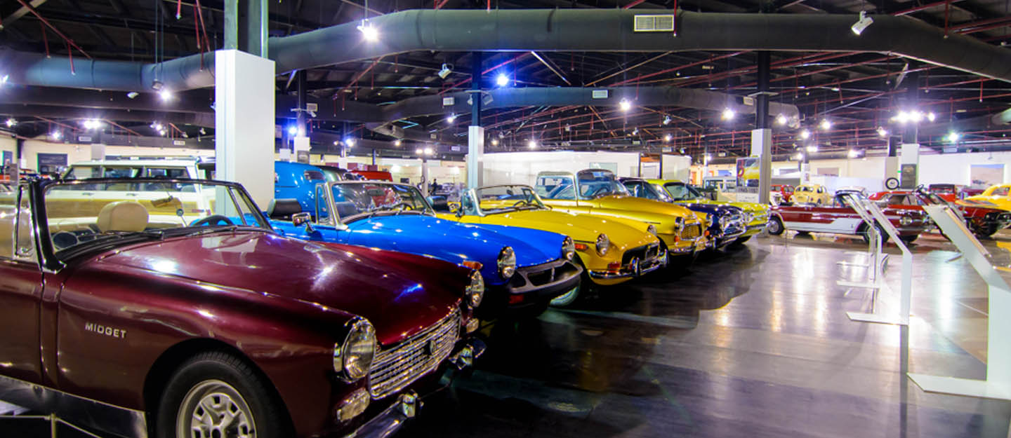 https://mdw-travel-data-us-east-1.s3.amazonaws.com/img/country/United-Arab-Emirates/Sharjah-Classic-Cars-Museum/img_03.jpg