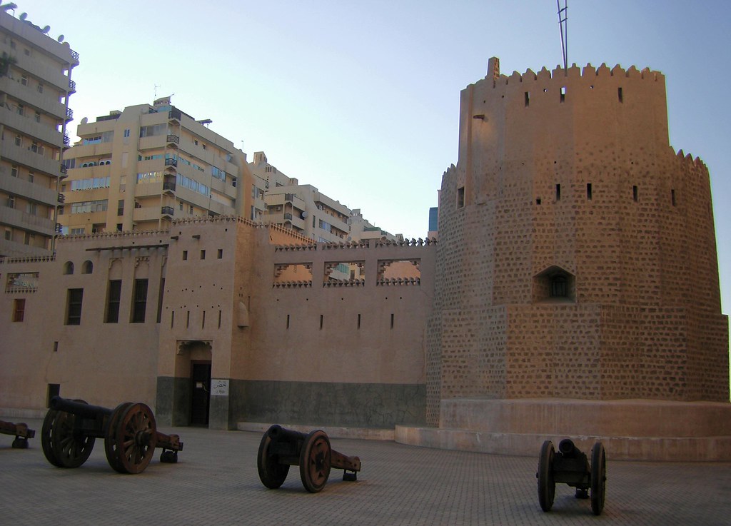 https://mdw-travel-data-us-east-1.s3.amazonaws.com/img/country/United-Arab-Emirates/Sharjah-Fort--Al-Hisn-/img_02.jpg