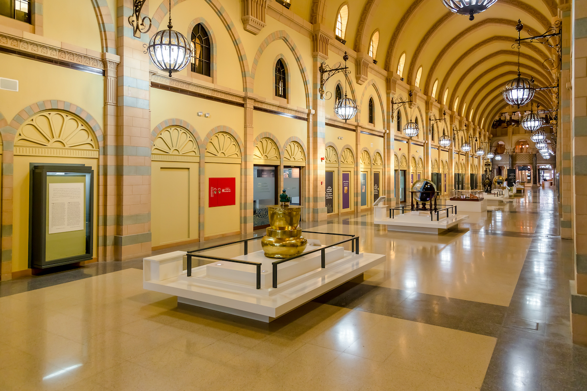 https://mdw-travel-data-us-east-1.s3.amazonaws.com/img/country/United-Arab-Emirates/Sharjah-Museum-of-Sharjah-Art-Foundation/img_03.jpg