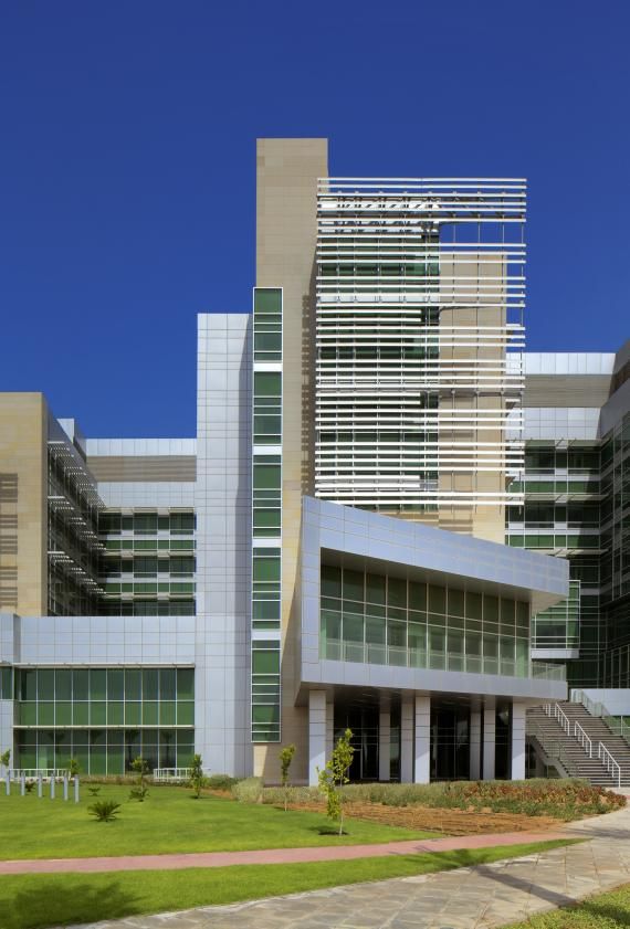 https://mdw-travel-data-us-east-1.s3.amazonaws.com/img/country/United-Arab-Emirates/Sheikh-Khalifa-Hospital/img_02.jpg