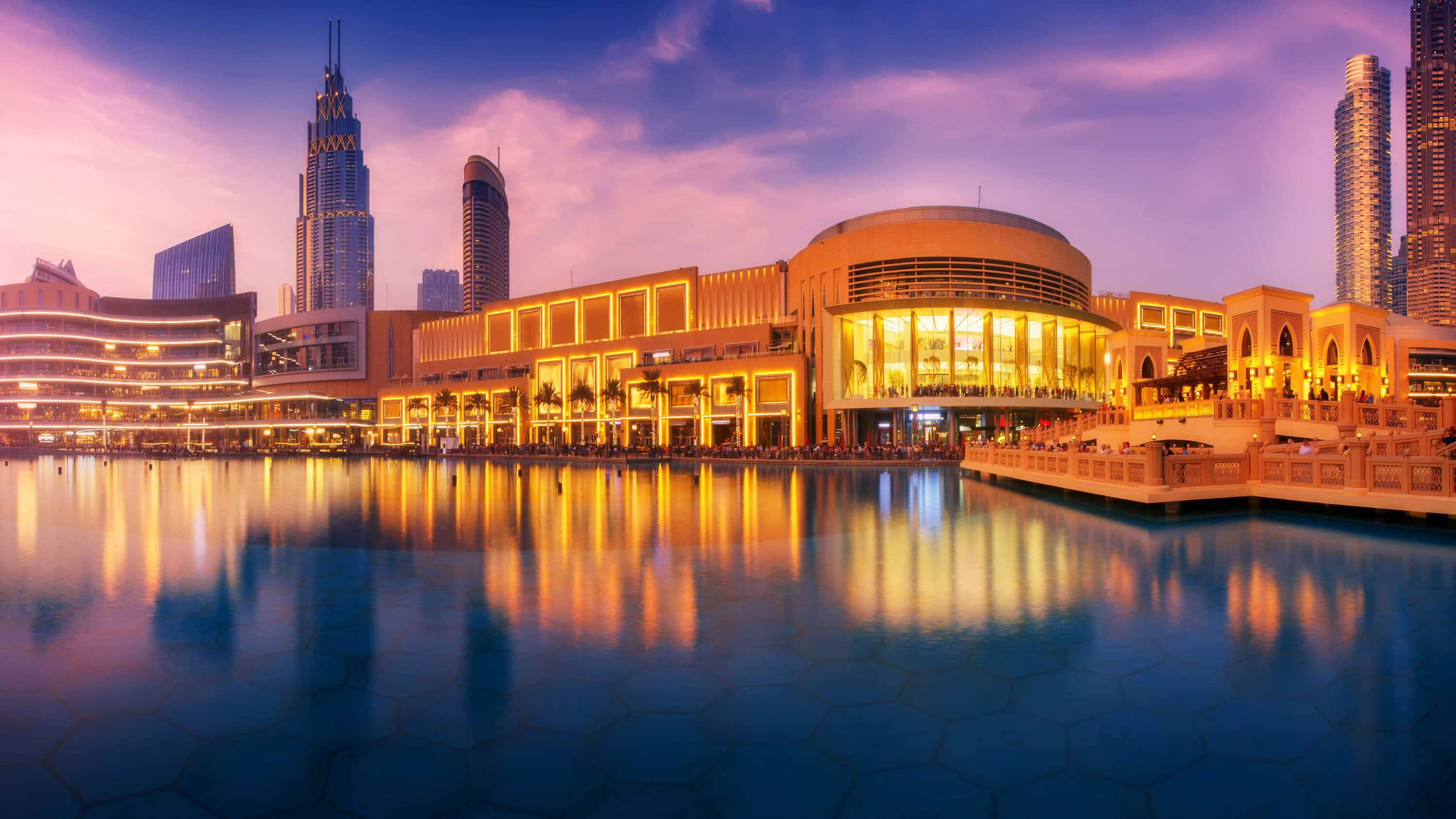 https://mdw-travel-data-us-east-1.s3.amazonaws.com/img/country/United-Arab-Emirates/The-Dubai-Mall/img_01.jpg