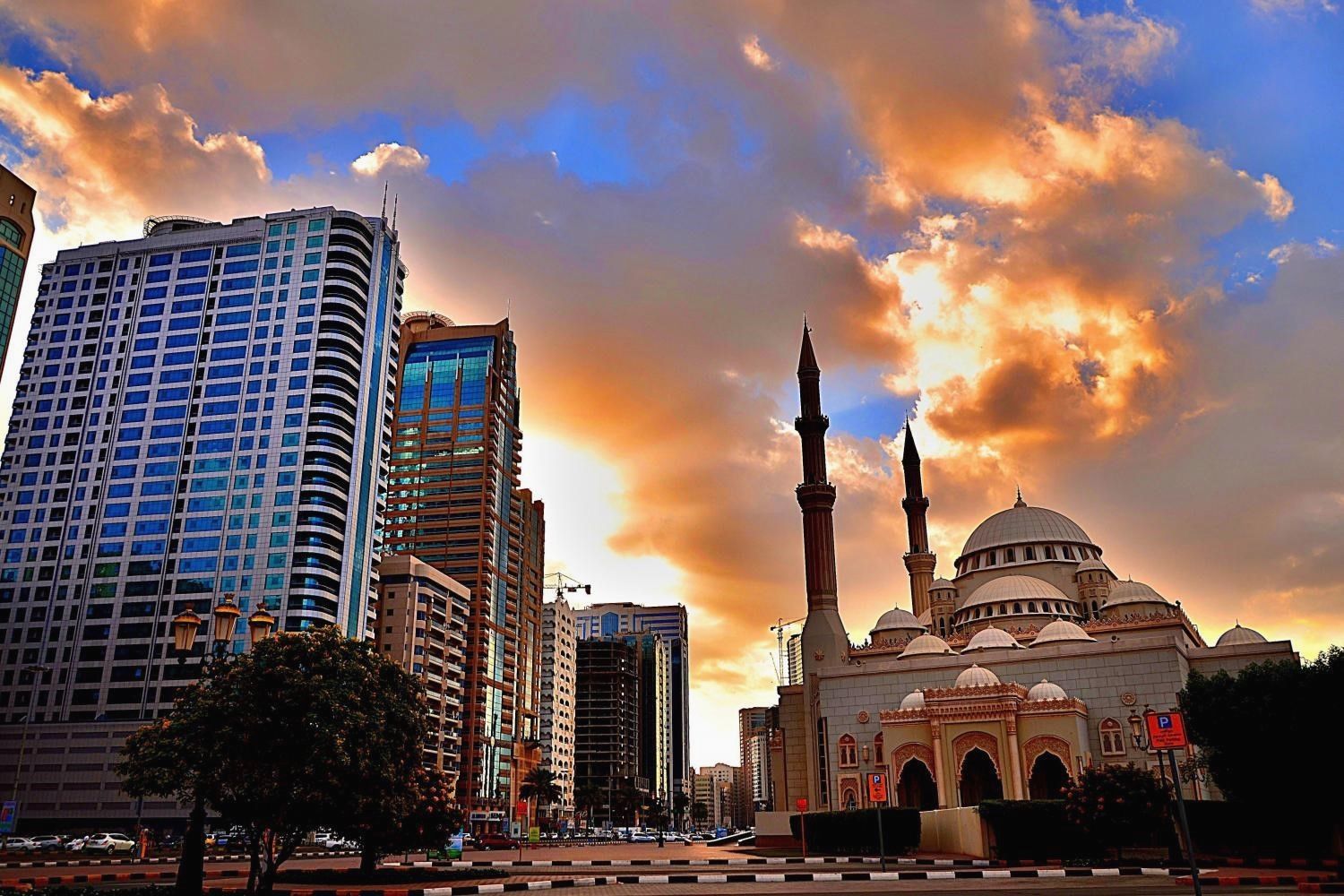 https://mdw-travel-data-us-east-1.s3.amazonaws.com/img/country/United-Arab-Emirates/Thursday-Market/img_01.jpg