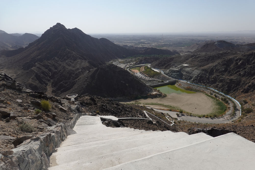 https://mdw-travel-data-us-east-1.s3.amazonaws.com/img/country/United-Arab-Emirates/Wadi-Shawka/img_03.jpg