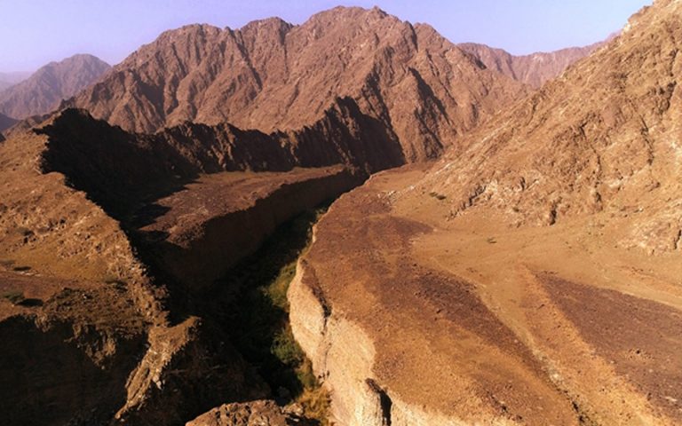 https://mdw-travel-data-us-east-1.s3.amazonaws.com/img/country/United-Arab-Emirates/Wadi-Wurrayah/img_01.jpg