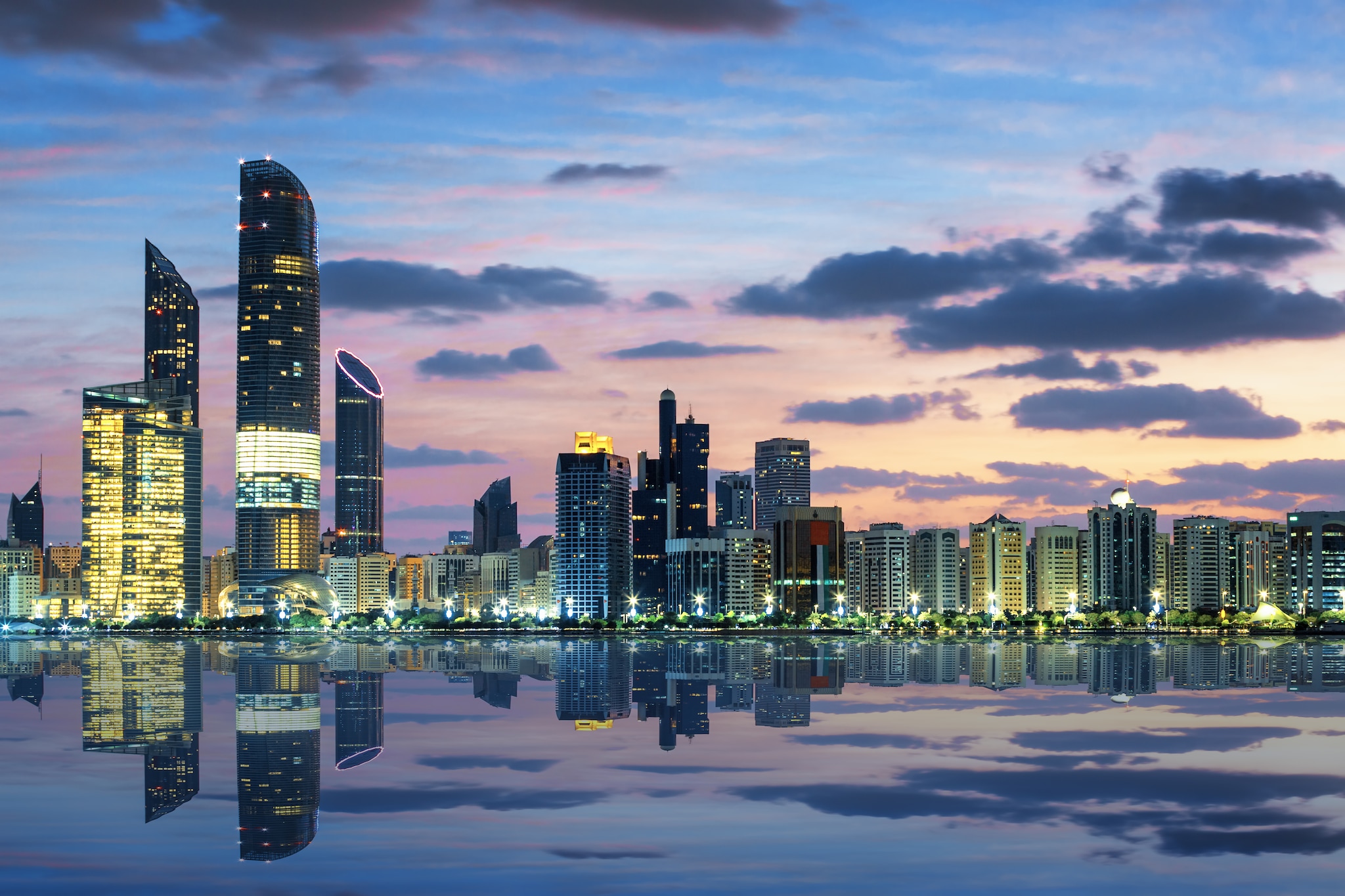 https://mdw-travel-data-us-east-1.s3.amazonaws.com/img/country/United-Arab-Emirates/Yas-Links-Abu-Dhabi/img_02.jpg