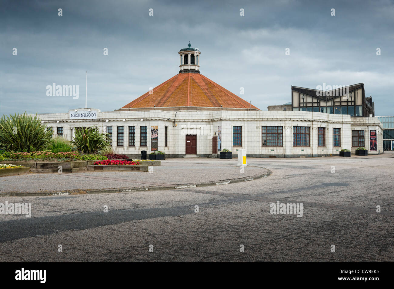 https://mdw-travel-data-us-east-1.s3.amazonaws.com/img/country/United-Kingdom/Aberdeen-Beach-Ballroom/img_01.jpg