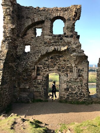 https://mdw-travel-data-us-east-1.s3.amazonaws.com/img/country/United-Kingdom/Arthurs-Seat/img_01.jpg