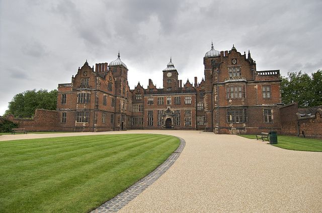 https://mdw-travel-data-us-east-1.s3.amazonaws.com/img/country/United-Kingdom/Aston-Hall/img_01.jpg