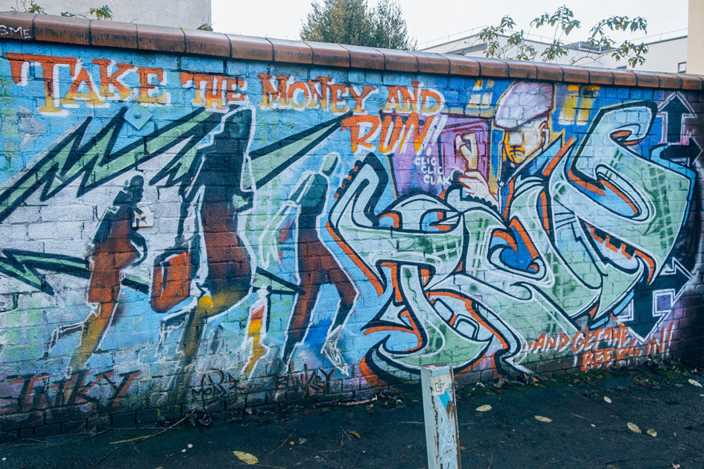 https://mdw-travel-data-us-east-1.s3.amazonaws.com/img/country/United-Kingdom/Banksy-Walking-Tour/img_00.jpg