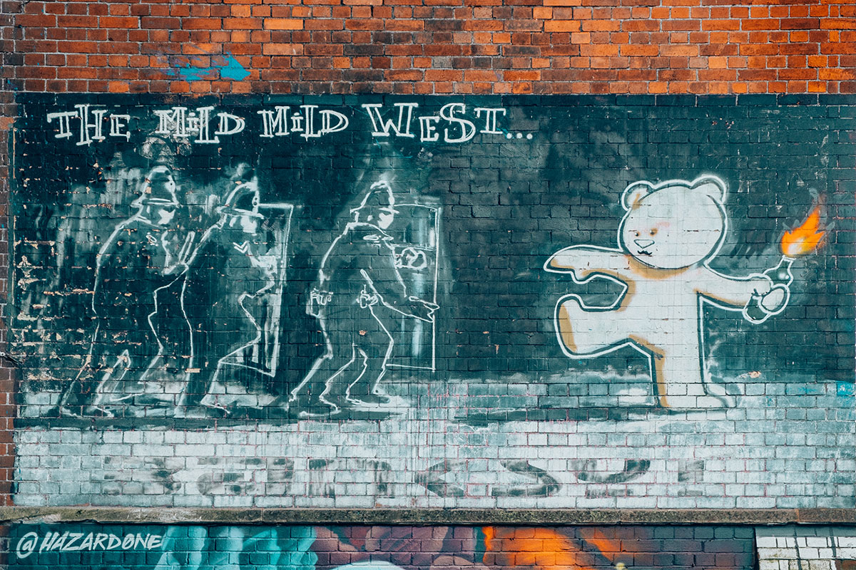 https://mdw-travel-data-us-east-1.s3.amazonaws.com/img/country/United-Kingdom/Banksy-Walking-Tour/img_01.jpg