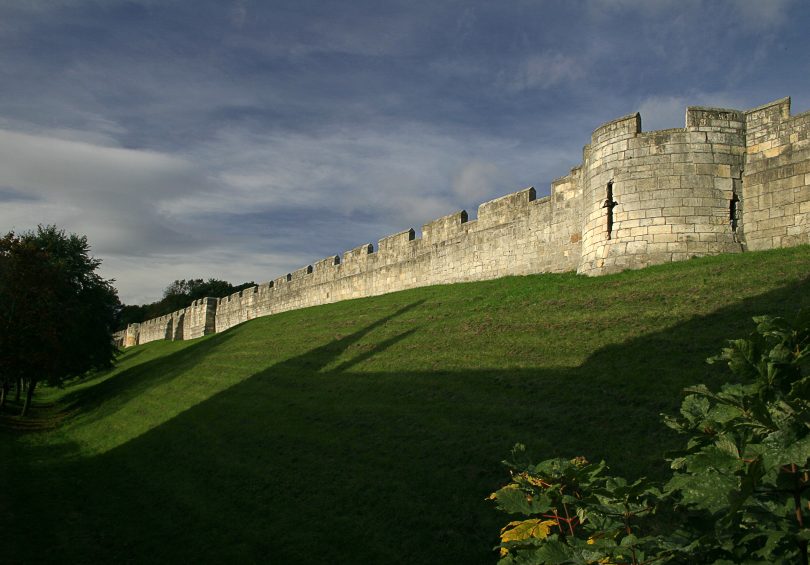 https://mdw-travel-data-us-east-1.s3.amazonaws.com/img/country/United-Kingdom/Barley-Hall/img_02.jpg