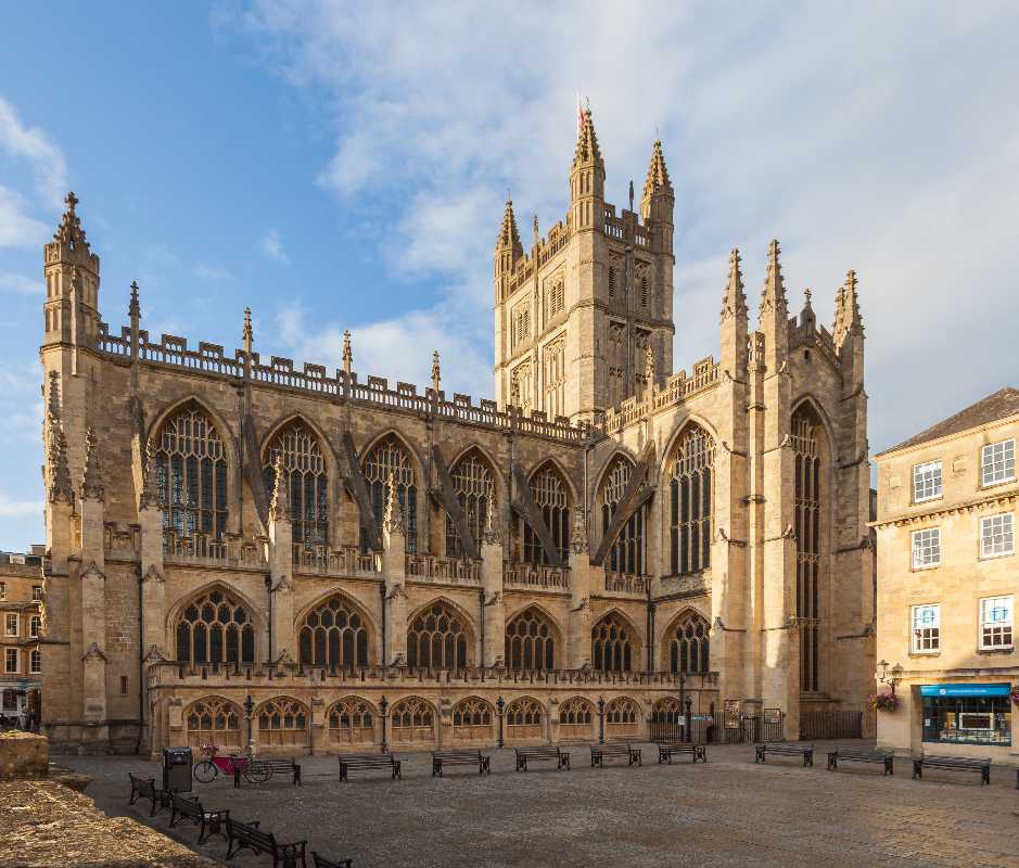https://mdw-travel-data-us-east-1.s3.amazonaws.com/img/country/United-Kingdom/Bath-Abbey/img_00.jpg