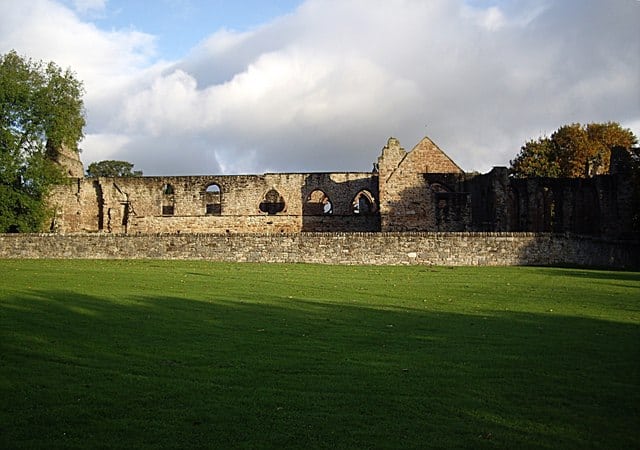 https://mdw-travel-data-us-east-1.s3.amazonaws.com/img/country/United-Kingdom/Beauly-Priory/img_02.jpg