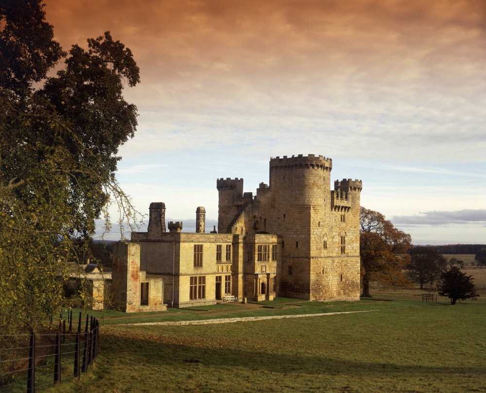 https://mdw-travel-data-us-east-1.s3.amazonaws.com/img/country/United-Kingdom/Belsay-Hall-Castle-and-Gardens/img_00.jpg
