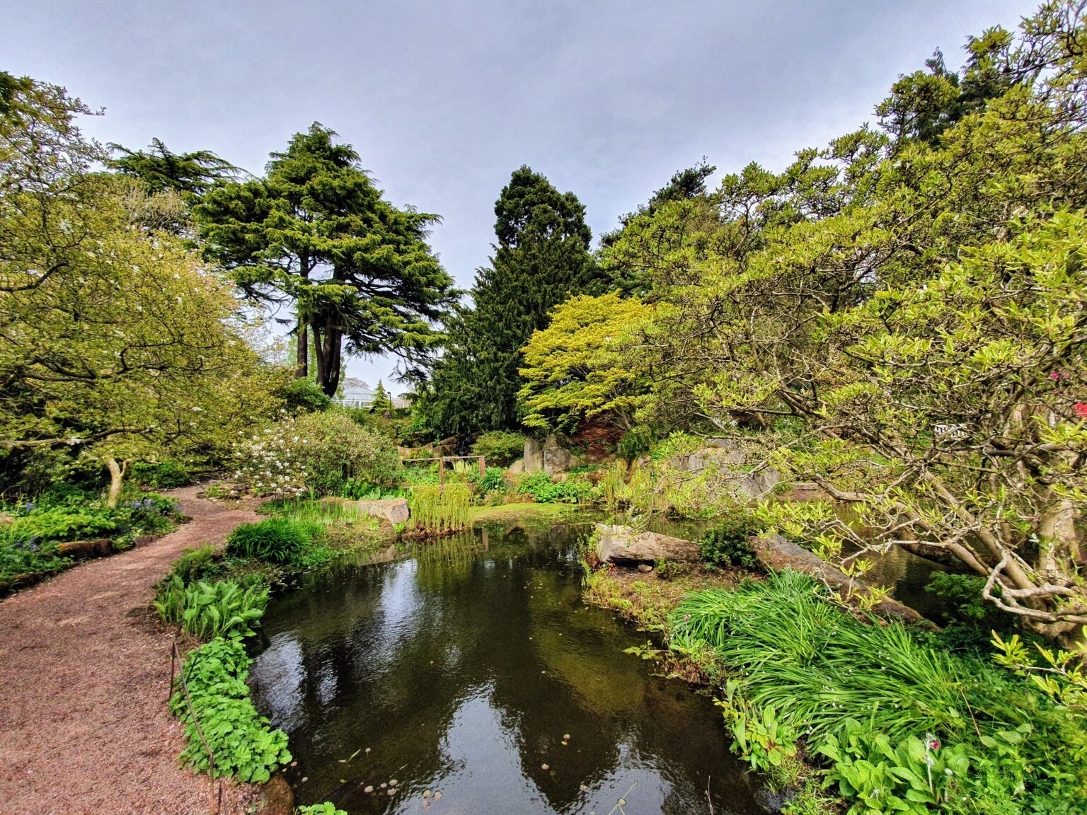 https://mdw-travel-data-us-east-1.s3.amazonaws.com/img/country/United-Kingdom/Birmingham-Botanical-Gardens/img_01.jpg