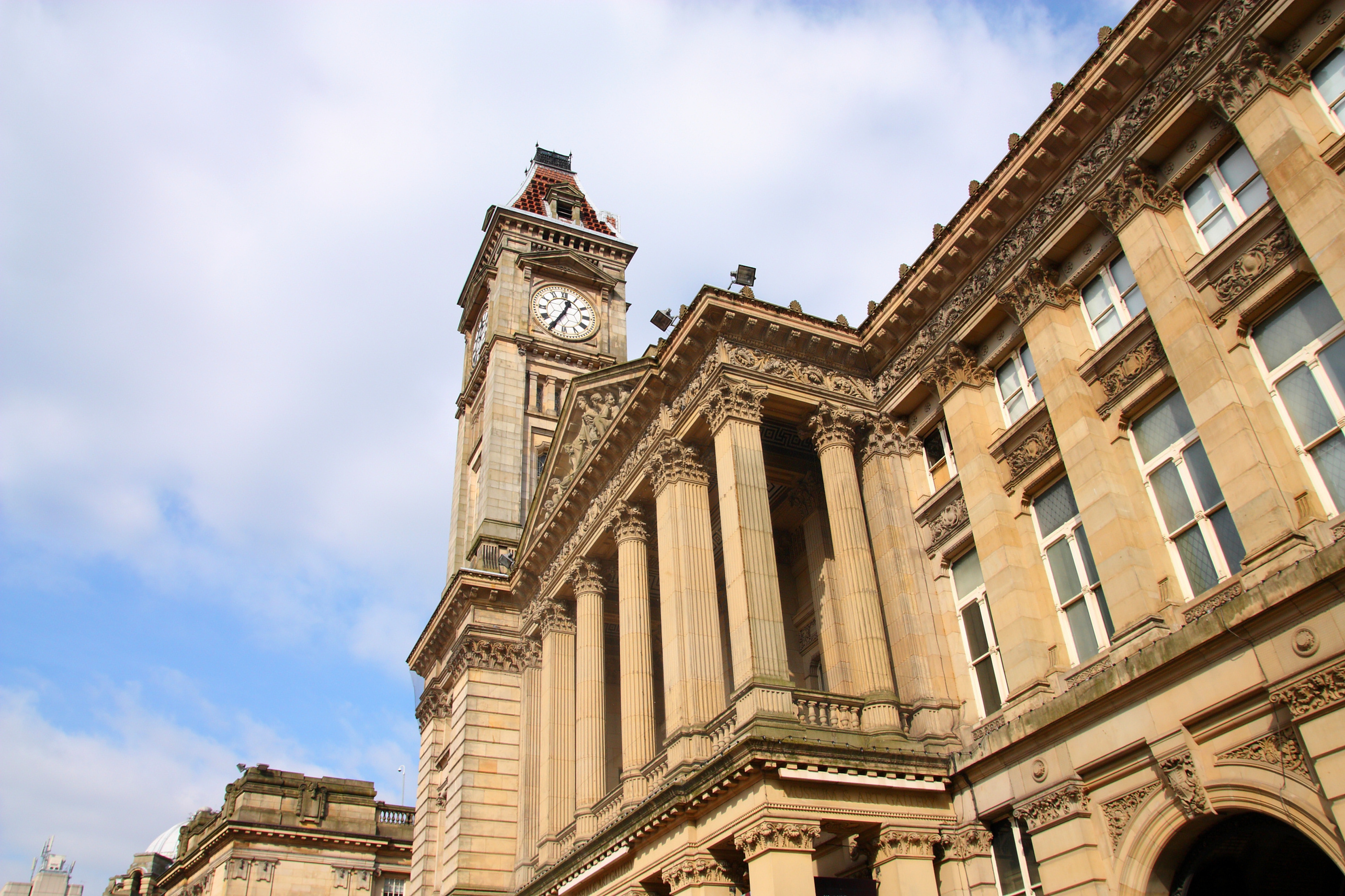 https://mdw-travel-data-us-east-1.s3.amazonaws.com/img/country/United-Kingdom/Birmingham-Museum-and-Art-Gallery/img_03.jpg