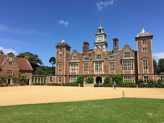 https://mdw-travel-data-us-east-1.s3.amazonaws.com/img/country/United-Kingdom/Blickling-Estate/img_02.jpg