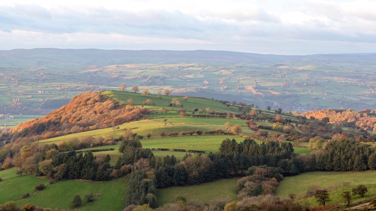 https://mdw-travel-data-us-east-1.s3.amazonaws.com/img/country/United-Kingdom/Brecon-Beacons-National-Park/img_02.jpg