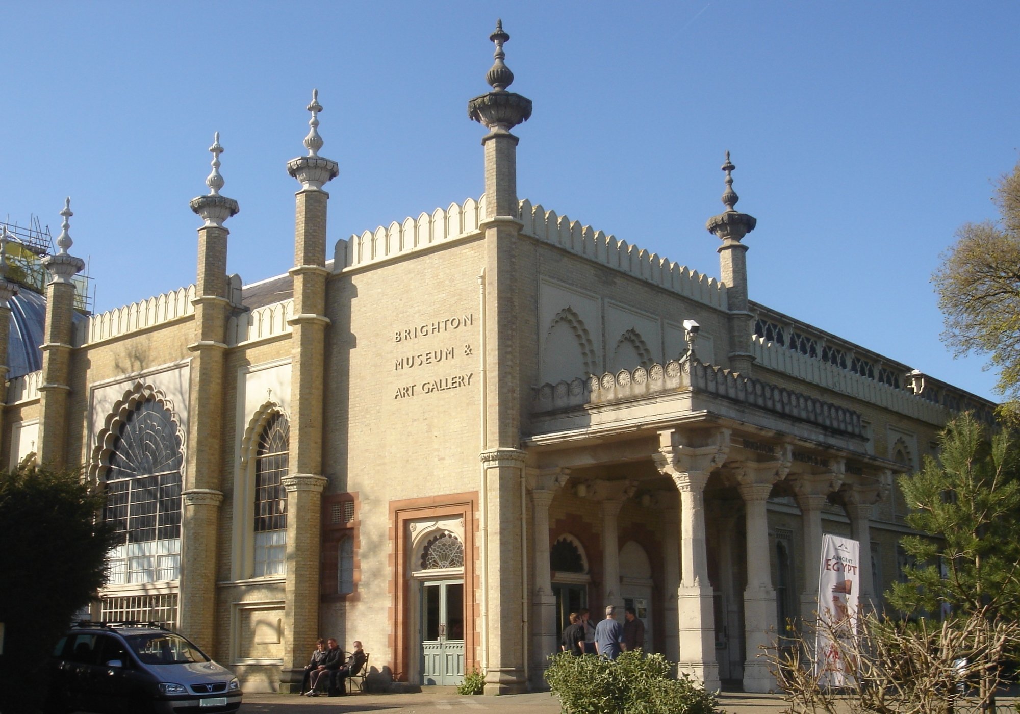 https://mdw-travel-data-us-east-1.s3.amazonaws.com/img/country/United-Kingdom/Brighton-Museum-and-Art-Gallery/img_01.jpg