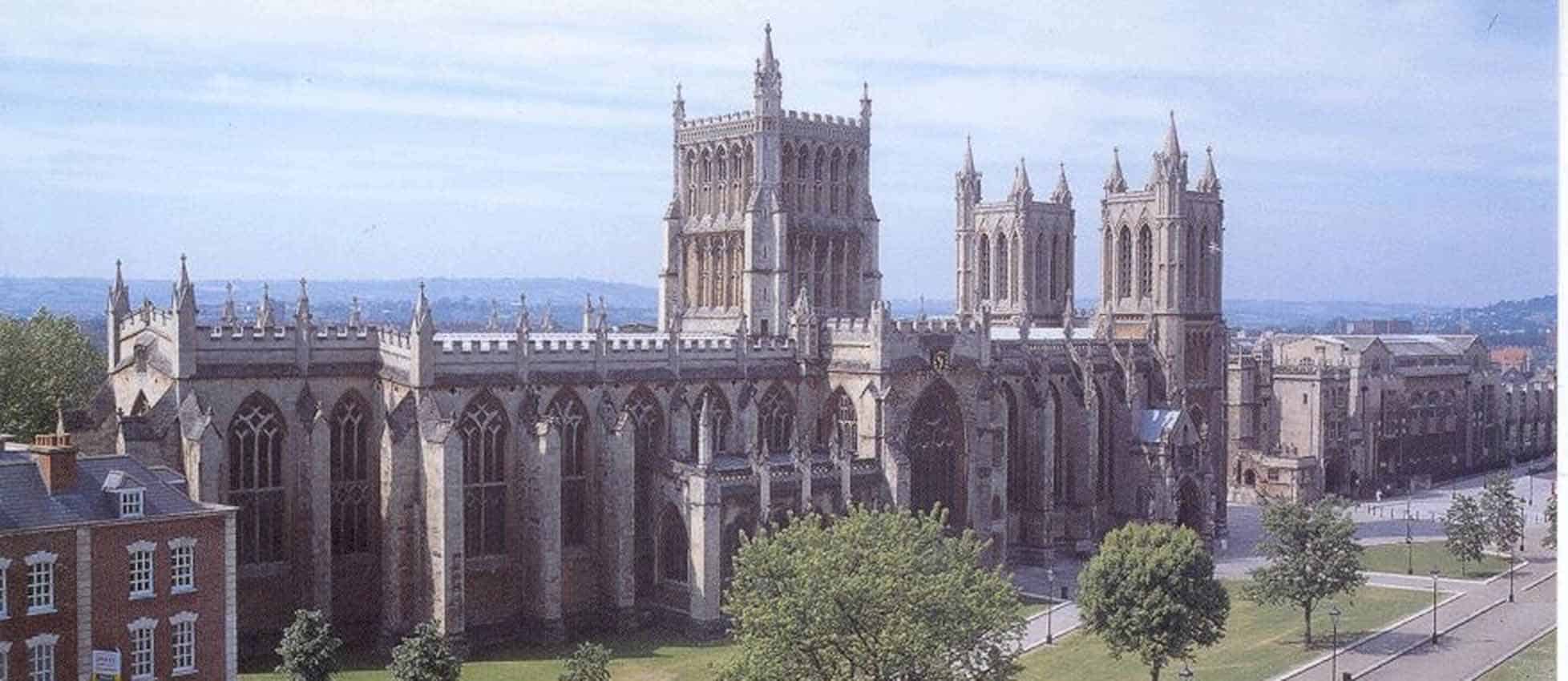 https://mdw-travel-data-us-east-1.s3.amazonaws.com/img/country/United-Kingdom/Bristol-Cathedral/img_02.jpg