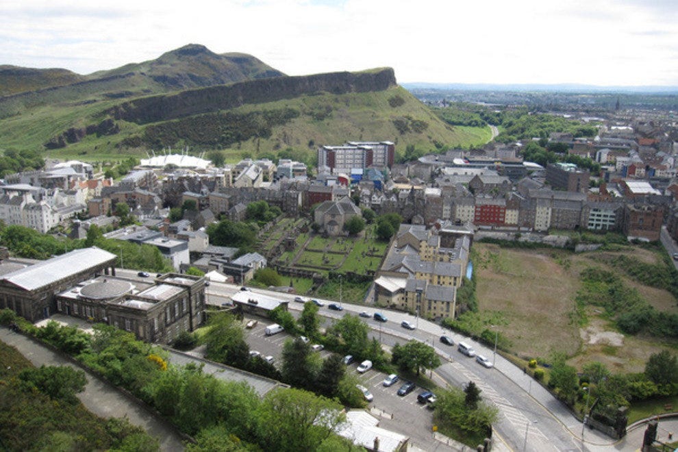 https://mdw-travel-data-us-east-1.s3.amazonaws.com/img/country/United-Kingdom/Calton-Hill/img_01.jpg