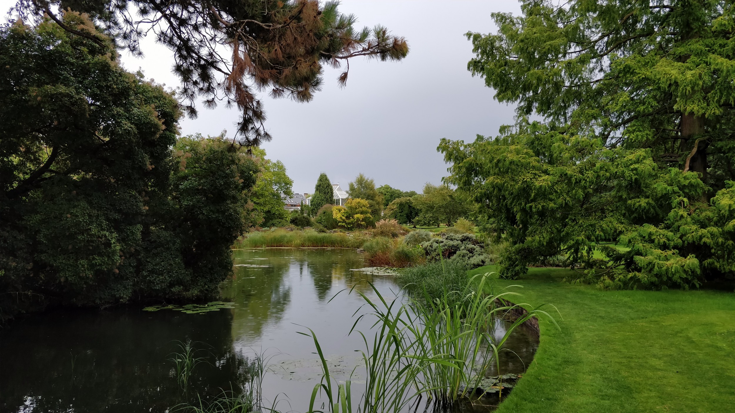 https://mdw-travel-data-us-east-1.s3.amazonaws.com/img/country/United-Kingdom/Cambridge-University-Botanic-Garden/img_00.jpg