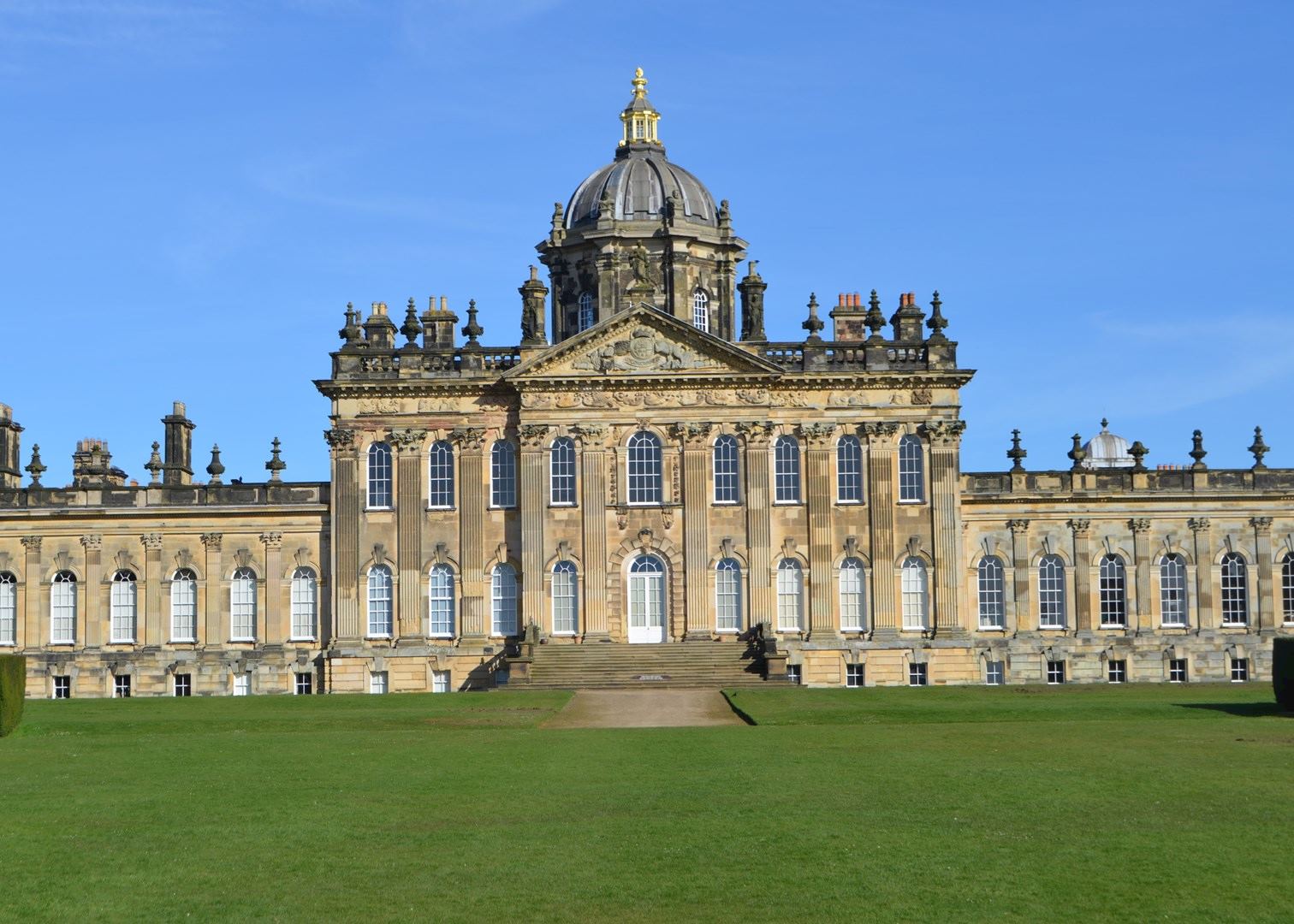https://mdw-travel-data-us-east-1.s3.amazonaws.com/img/country/United-Kingdom/Castle-Howard/img_02.jpg