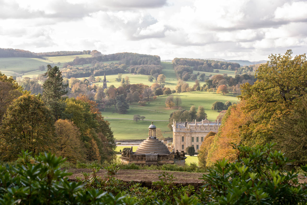 https://mdw-travel-data-us-east-1.s3.amazonaws.com/img/country/United-Kingdom/Chatsworth-House/img_03.jpg