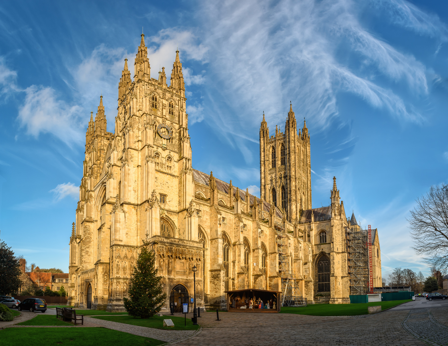 https://mdw-travel-data-us-east-1.s3.amazonaws.com/img/country/United-Kingdom/Christ-Church-Cathedral/img_00.jpg