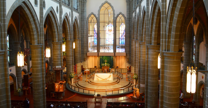 https://mdw-travel-data-us-east-1.s3.amazonaws.com/img/country/United-Kingdom/Christ-Church-Cathedral/img_01.jpg