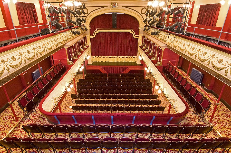 https://mdw-travel-data-us-east-1.s3.amazonaws.com/img/country/United-Kingdom/City-Varieties-Music-Hall/img_02.jpg