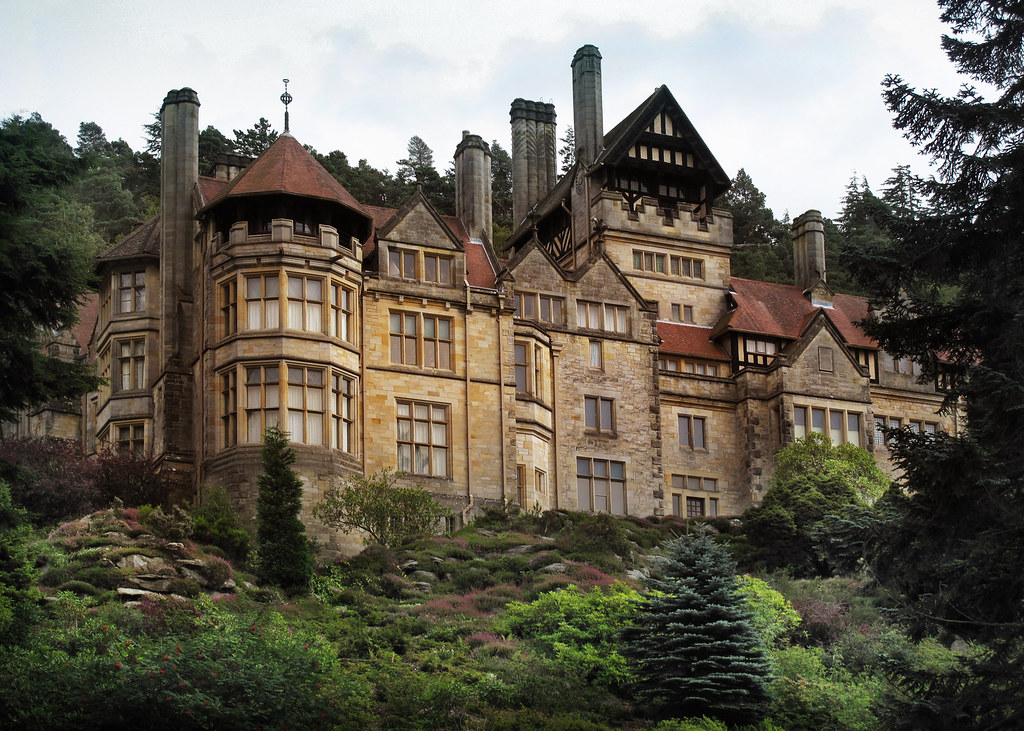 https://mdw-travel-data-us-east-1.s3.amazonaws.com/img/country/United-Kingdom/Cragside-House-Gardens-and-Estate/img_02.jpg