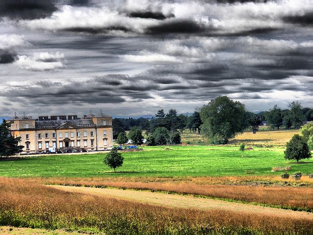 https://mdw-travel-data-us-east-1.s3.amazonaws.com/img/country/United-Kingdom/Croome-Court/img_02.jpg