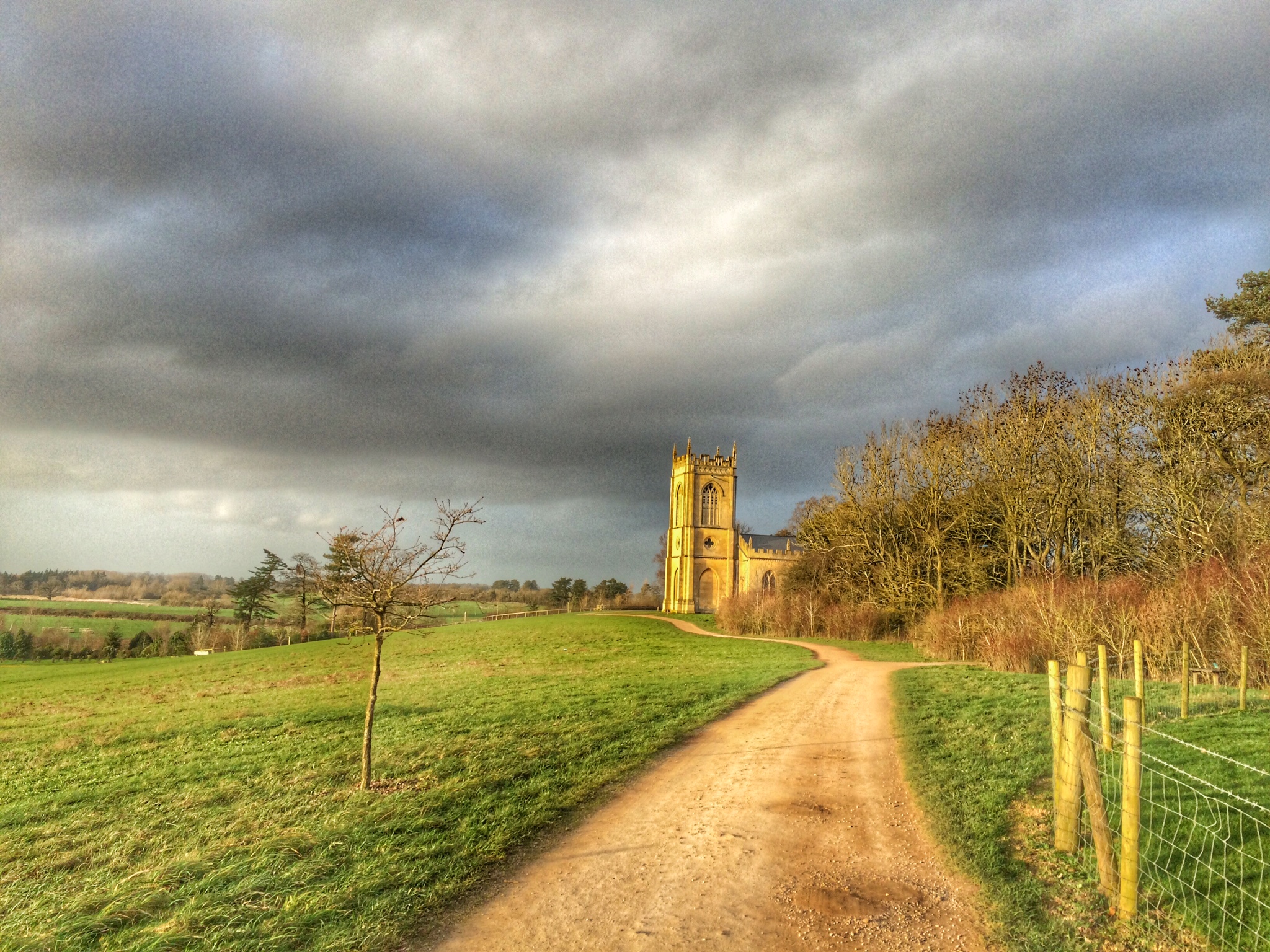 https://mdw-travel-data-us-east-1.s3.amazonaws.com/img/country/United-Kingdom/Croome-Court/img_03.jpg