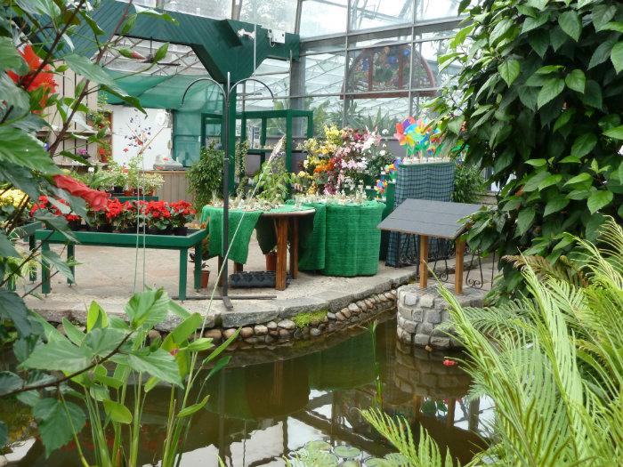 https://mdw-travel-data-us-east-1.s3.amazonaws.com/img/country/United-Kingdom/David-Welch-Winter-Gardens/img_03.jpg