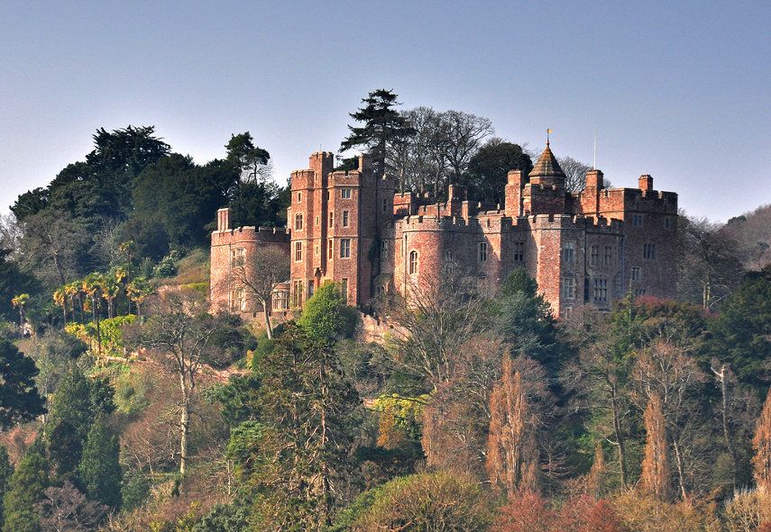 https://mdw-travel-data-us-east-1.s3.amazonaws.com/img/country/United-Kingdom/Dunster-Castle/img_03.jpg